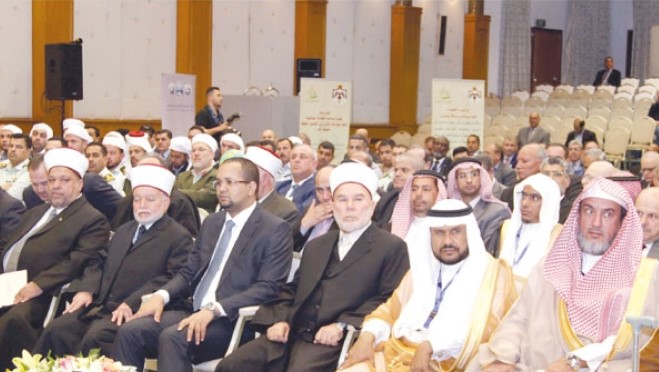مؤتمر “الإسلام والتحديات المعاصرة” يدعو إلى سوق إسلامية ودعم المقدسيين