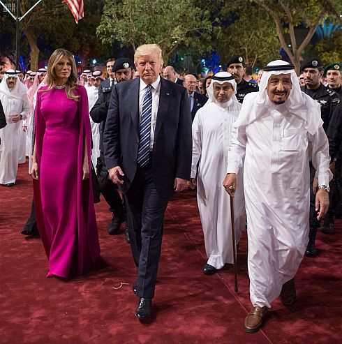 انطلاق أعمال القمة الخليجية الأميركية وتوقيع اتفاق لتجفيف مصادر تمويل الإرهاب