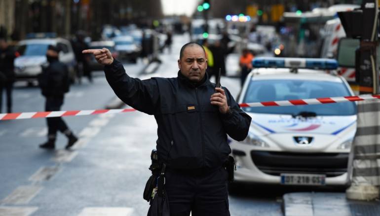 الشرطة الفرنسية تحبط محاولة دهس يشابه ما حدث في لندن