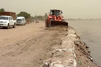 النيل يسجل أعلى منسوب خلال مئة عام و”الري” تطالب المواطنين بالحذر