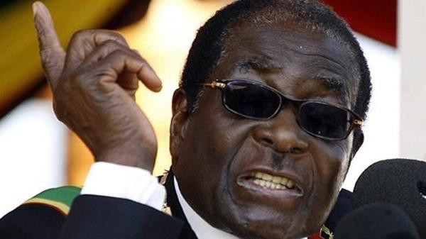 موغابي يرفض وساطة تسمح له بخروج مشرف ويصر أنه الزعيم الشرعي