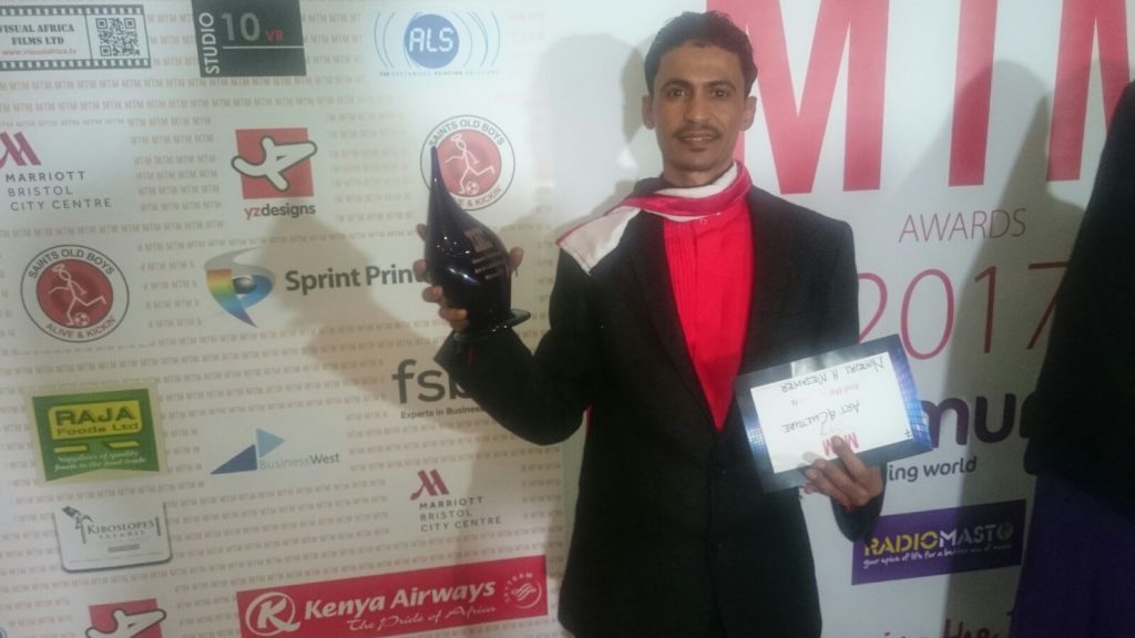 نميري مجاور يفوز بجائزة أفضل أديب في منطقة جنوب غرب انجلترا