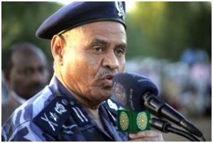 وزير الداخلية: 37 بلاغاً في مواجهة تجار العملة “خارج السودان”