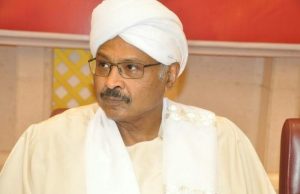 مبارك الفاضل: فولكر لن يستطيع حل الأزمة في السودان