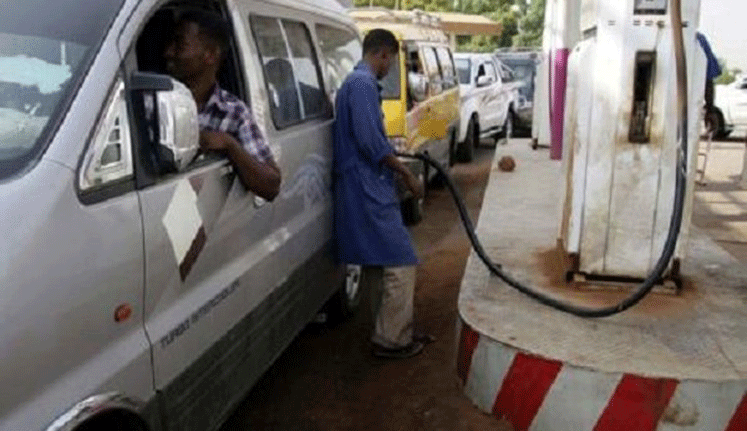 إيقاف محطات وقود مخالفة بالخرطوم ونهر النيل والحكومة تعلن توافر الوقود