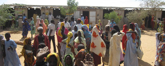 (اوتشا) تدعو إلى دمج اللاجئين السودانيين في تشاد بالمجتمع المحلي بعد رفضهم العودة