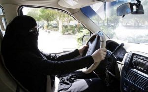 دراسة استطلاعية: تحولات في سوق العمل السعودي بعد السماح للمرأة بقيادة السيارة