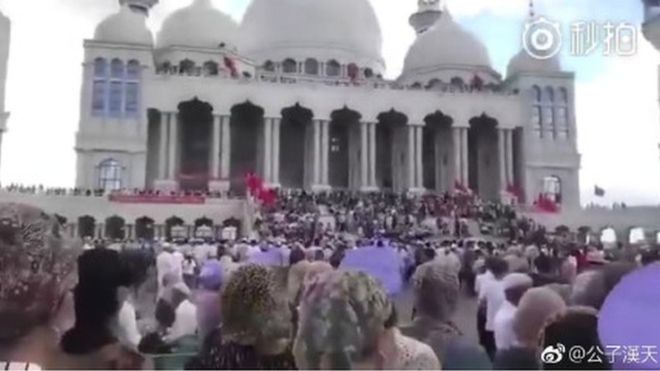 مسلمو الصين يواجهون حكومتهم لمنعها من هدم مسجد
