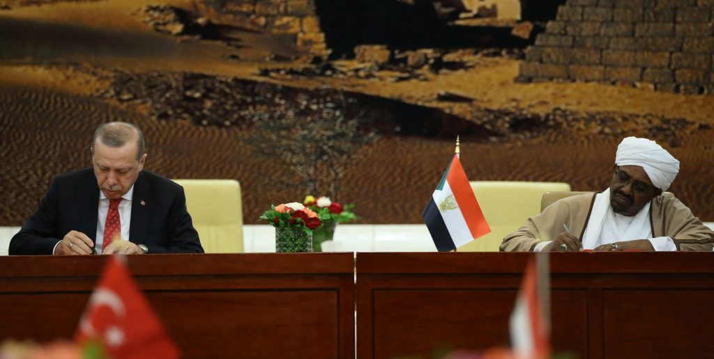 عمر البشير : التعاون الإستراتيجي بين السودان وتركيا يغطي المجالات كافة