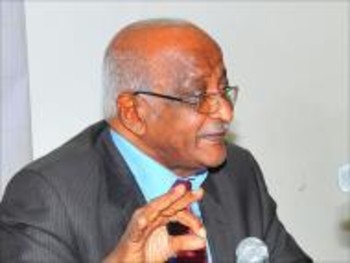 الخرطوم تشيع أمين مدني أحد أبرز المعارضين السودانيين