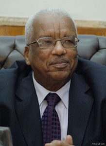 للمرة الثانية: تعيين محمد خير الزبير محافظاً لبنك السودان المركزي