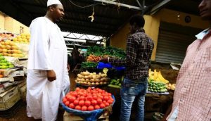 “المهنيين السودانيين”: الحد الأدني للأجور يغطي 2% من النفقات ويجب رفعه إلى 8664