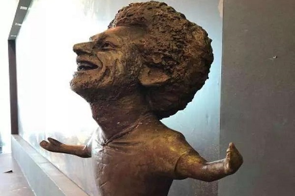 تمثال محمد صلاح في مصر يثير السخرية
