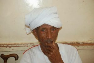 وفاة الناقد الفني ميرغني البكري أحد أميز من رصدوا مسيرة الفن السوداني