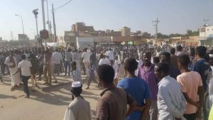 أهالي كسلا يسيرون  موكب (السلم الاجتماعي) إلى مناطق النزاع بمدينة بورتسودان