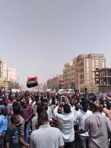 السلطات تقمع المتظاهرين بالرصاص الحي و ارتقاء سبعة شهداء في تظاهرات اليوم