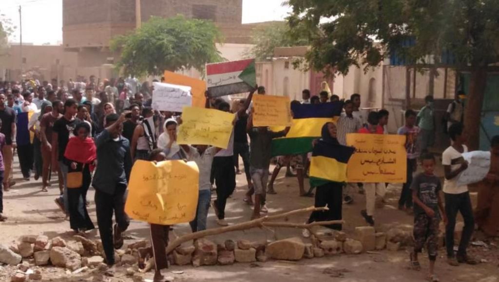 الجزيرة: السودان.. المظاهرات تتجدد وتعود إلى مهدها