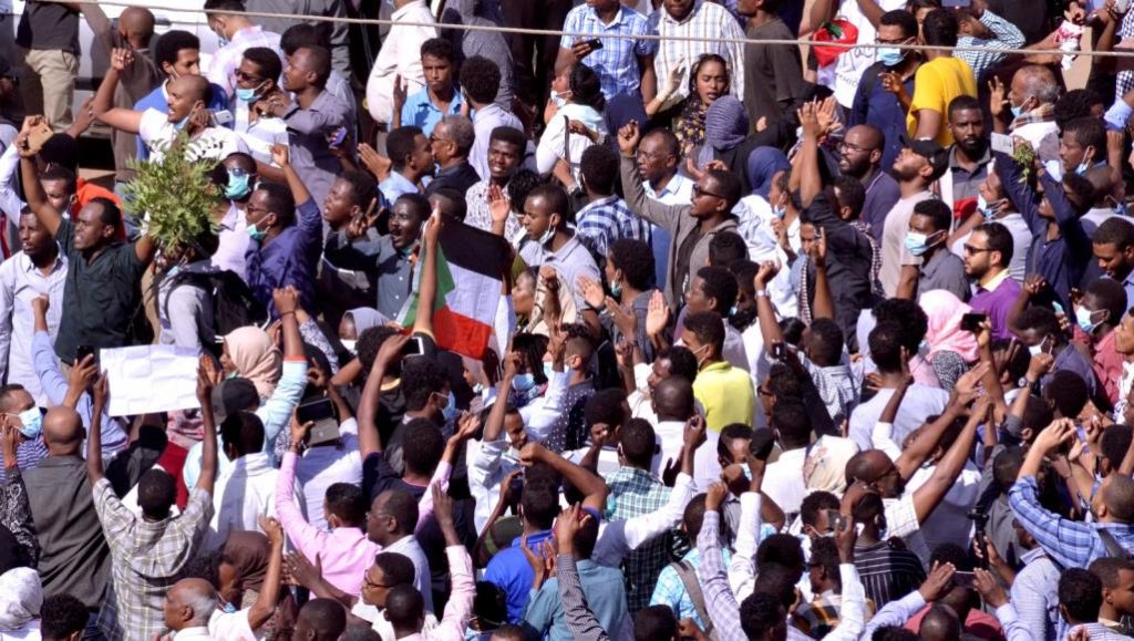 “المؤتمر السوداني: على الجماهيرحماية الثورة من الاختطاف