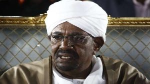 الجنائية الدولية تطالب بتسليم البشير