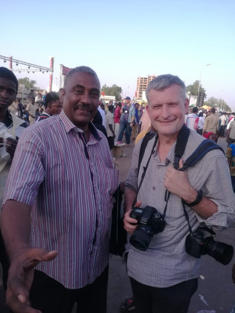 الإعلام الغربي يرصد الثورة السودانية باهتمام بالغ