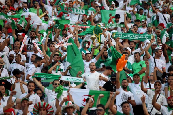 الجزائر تتوج بكأس أفريقيا بعد الفوز 0/1 على السنغال