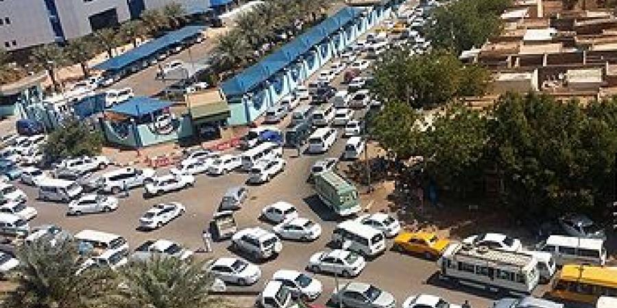 توقفت حركة السير تماماً..  الخرطوم تشهد أزمة مواصلات وازدحام مروري غير مسبوق
