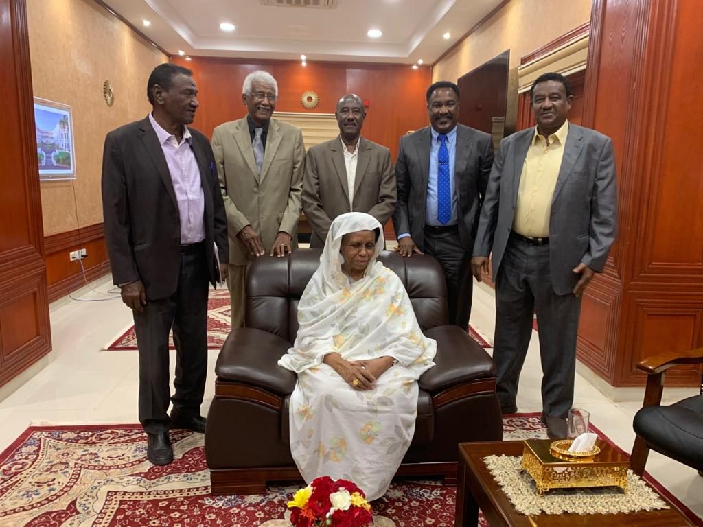 الملتقى السوداني يرفع إلى مجلسي السيادة والوزراء وقوى التغيير رؤيته حول تفكيك دولة التمكين