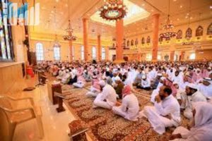 السماح بإقامة صلاة الجمعة والجماعة في مساجد السعودية ما عدا مساجد مكة