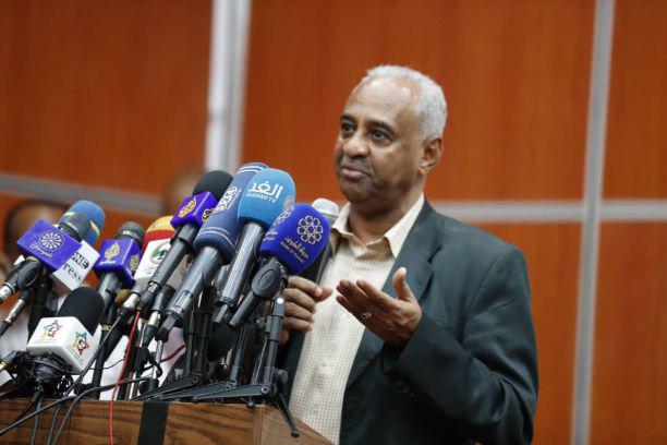 وزير الثقافة والاعلام : نخشى من تأثير النزاع فى إثيوبيا على مفاوضات” النهضة”