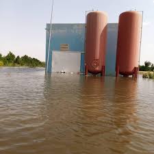 الفيضان يجتاح محطة مياه شمال بحري بالكامل