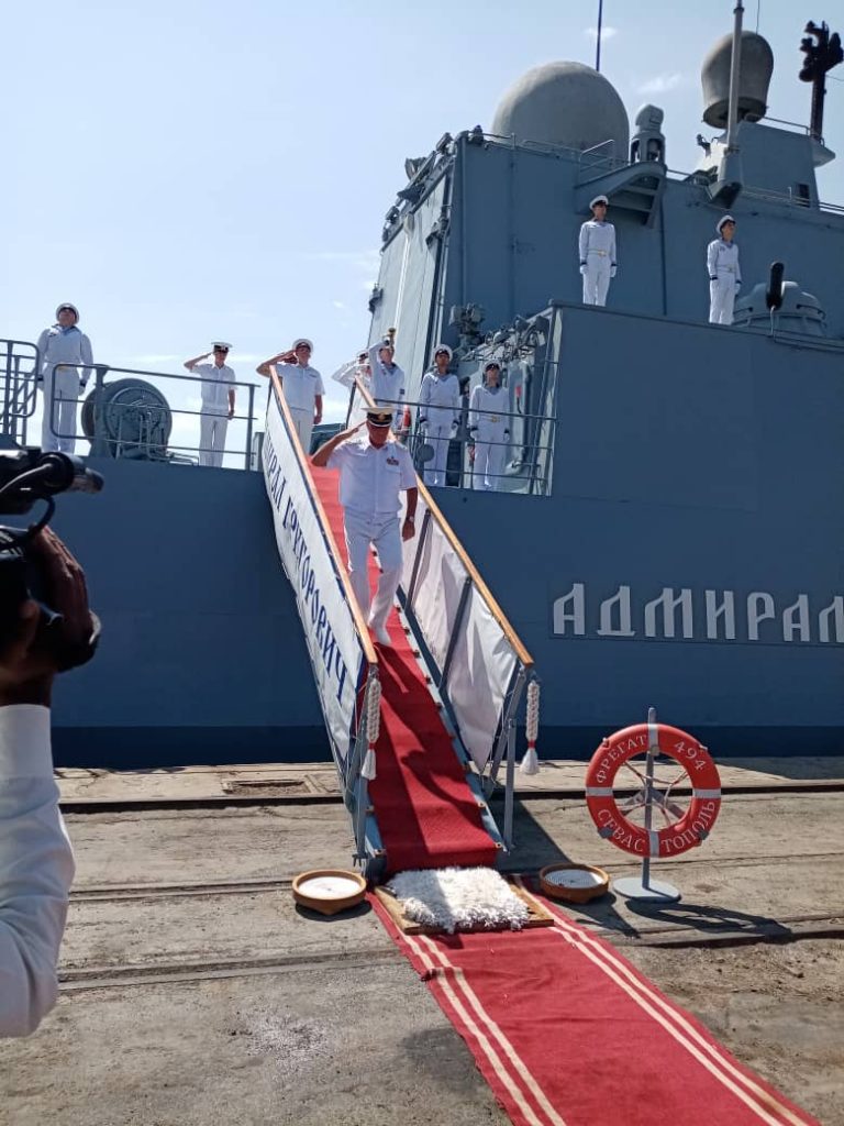 مدمرة عسكرية روسية ترسو على السواحل السودانية
