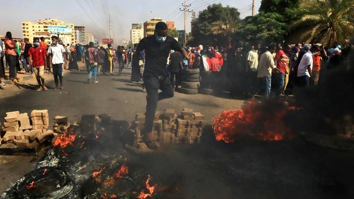 شبكة الصحفيين السودانيين: تأكيد التمسك بالسلمية وعدم الانجرار للعنف