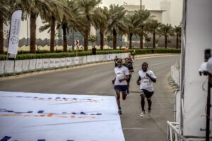السوداني “ابن عمارة” عماد ماهر يحصل على ميدالية في ماراثون الرياض