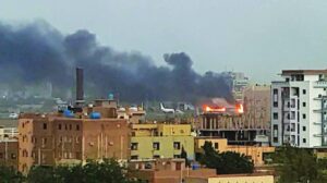 تصاعد المواجهات العسكرية بين الجيش والدعم السريع في العاصمة الخرطوم