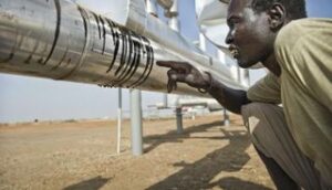 وزير الطاقة: لانستطيع توصيل النفط الخام من جنوب السودان عبر الأراضي السودانية إلى بورتسودان