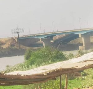 الجيش يتهم الدعم السريع بتدمير جزء من كبري الحلفايا