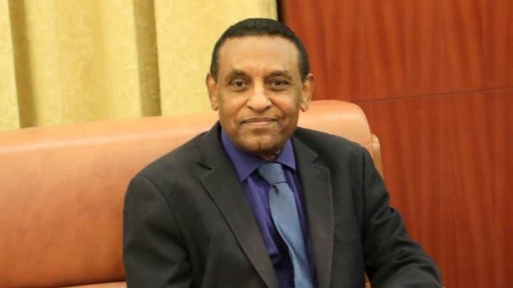 البرهان يصدر مرسوماً دستورياً يقضي بتعيين د.كامل إدريس رئيسا للوزراء