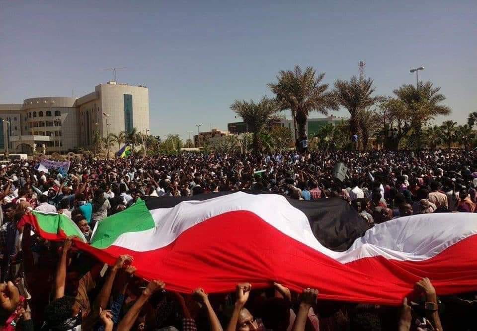 الأمة القومي: جذوة ديسمبر لاتزال متقدة وطريق إنقاذ البلاد يبدأ بوقف الحرب