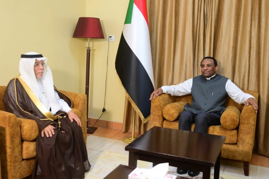 السعودية تؤكد دعمها لـ رئيس الوزراء السوداني