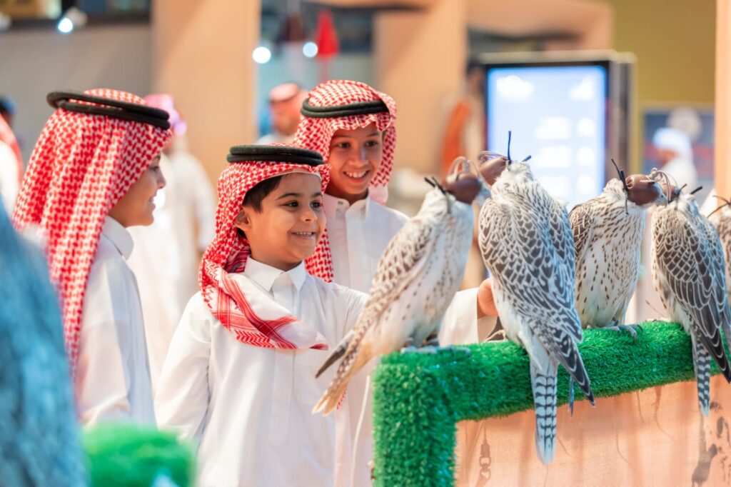 نخبة سلالات الصقور تحلّق في سماء الرياض 5 أغسطس