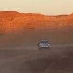 العون الإنساني بالشمالية تعلن عن فقدان سيارة تقل ٢٥ شخصًا في صحراء وادي هور