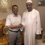 زاره أمس في منزله بالرياض.. السفير الباهي يطمئن على صحة الدكتور معتصم جعفر