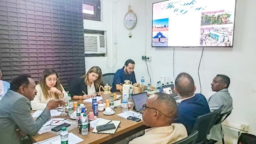 وفد من منظمة الصحة العالمية يزور مقر الصندوق القومي للإمدادات الطبية