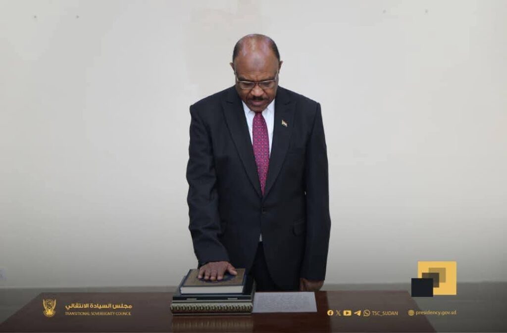 السفير محي الدين سالم يؤدي القسم وزيراً للخارجية والتعاون الدولي