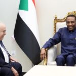 كامل إدريس يبحث مع لعمامرة الأوضاع السياسية والأمنية والإنسانية بالبلاد