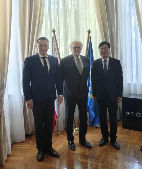 الفاو” وبولندا توقعان اتفاقية بمليون دولار لتخفيف أزمة الغذاء المتفاقمة في السودان