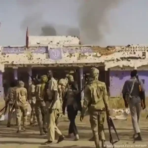 واشنطن بوست: الدعم السريع تحتجز الآلاف المدنيين بالفاشر وتجبرهم على الاتصال بعائلاتهم للمطالبة بفِدًى مالية