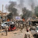 العربية: مجموعة ترتدي زي الدعم السريع تنهب السوق الجنوبي بنيالا