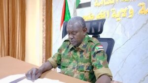 الخرطوم تحظر نقل السلع والبضائع عبر الحدود الغربية للولاية وعقوبات قاسية للمخالفين الخرطوم تحظر نقل السلع والبضائع عبر الحدود الغربية للولاية وعقوبات قاسية للمخالفين