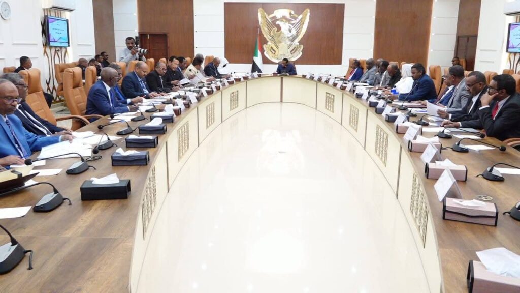 مجلس الوزراء يجيز مشروع الموازنة الطارئة للدولة للعام المالي 2026م